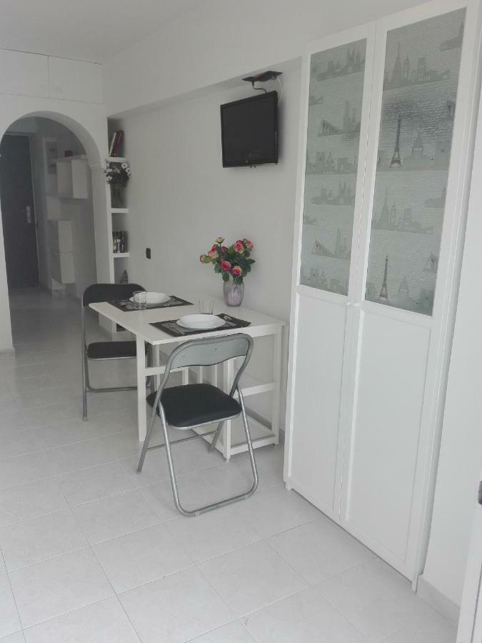 Estudio Sagitario Benalmádena Buitenkant foto